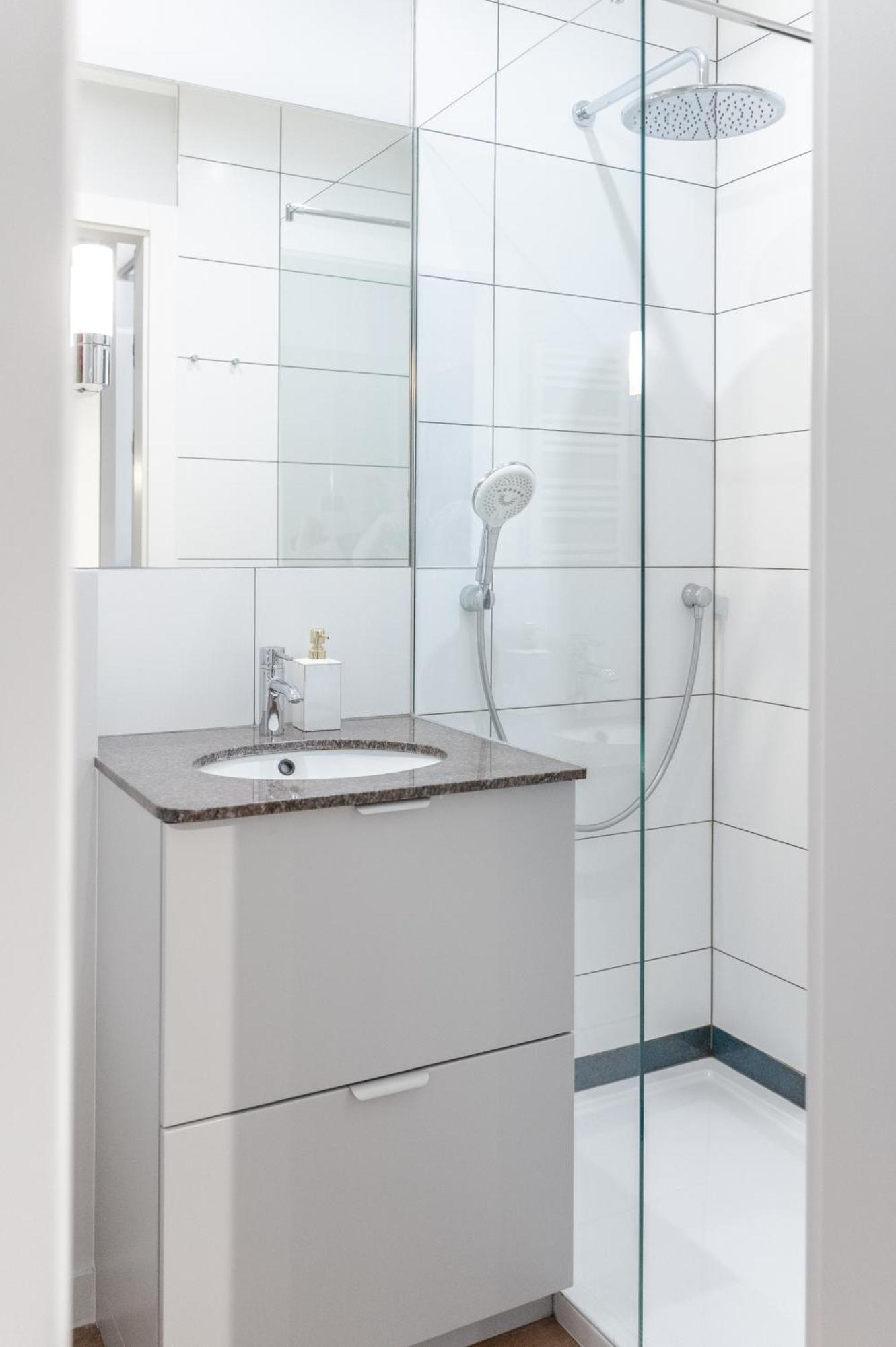 Mennica Residence - Grzybowska 43A Варшава Экстерьер фото